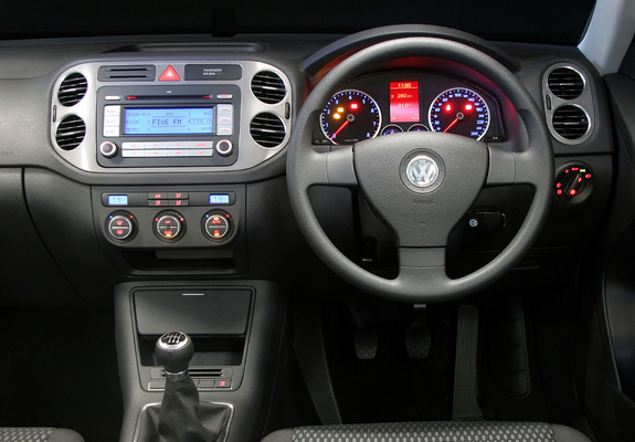 Volkswagen Tiguan ZA-spec 2008–11 photos