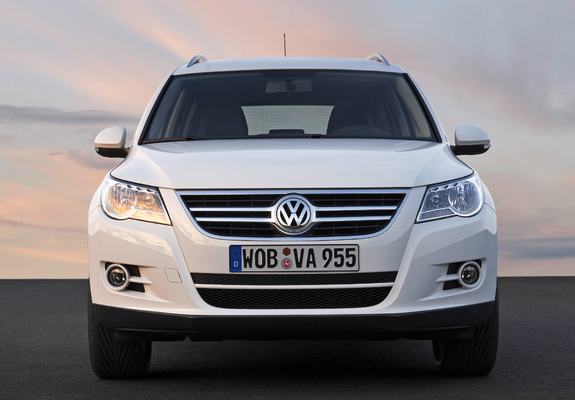 Volkswagen Tiguan 2008–11 pictures