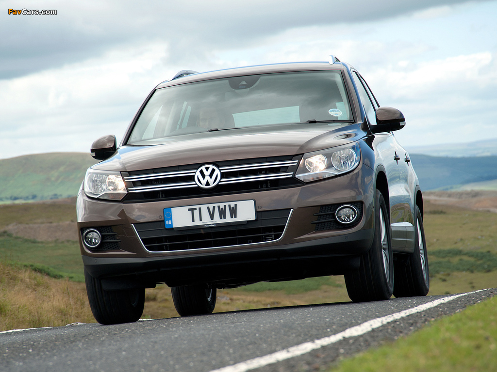 Volkswagen Tiguan Sport & Style UK-spec 2011 images (1024 x 768)