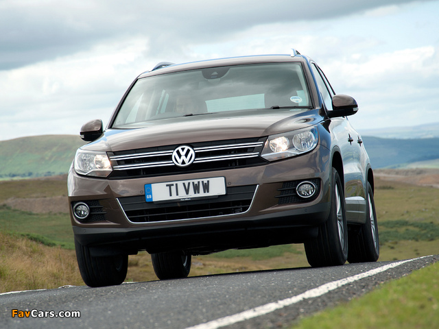 Volkswagen Tiguan Sport & Style UK-spec 2011 images (640 x 480)