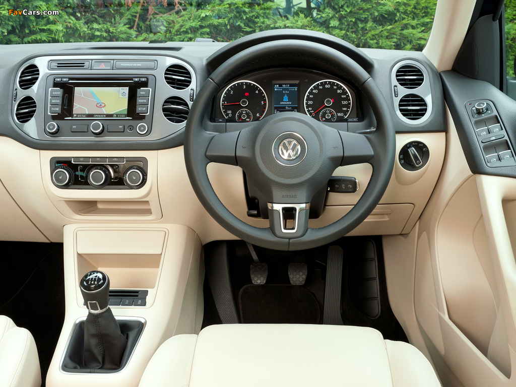 Volkswagen Tiguan Track & Style UK-spec 2011 images (1024 x 768)