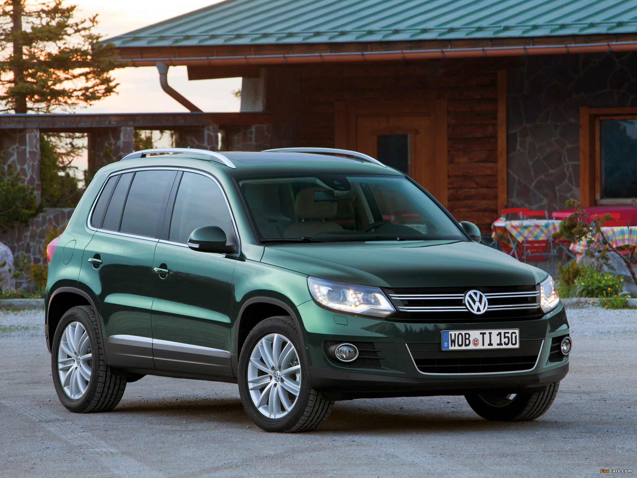 Volkswagen Tiguan Sport & Style 2011 images (2048 x 1536)