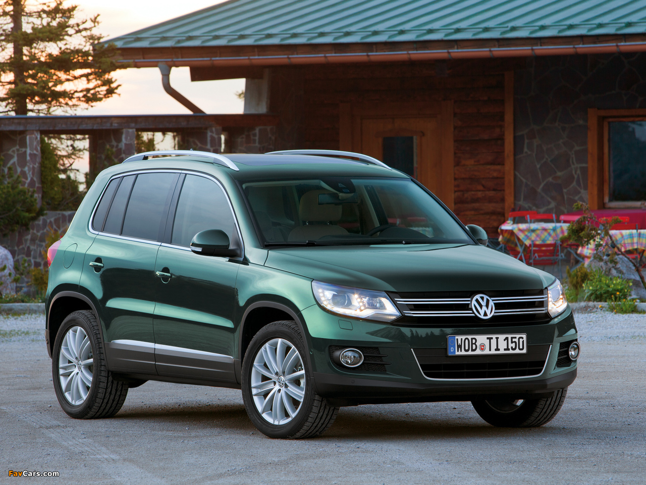 Volkswagen Tiguan Sport & Style 2011 images (1280 x 960)