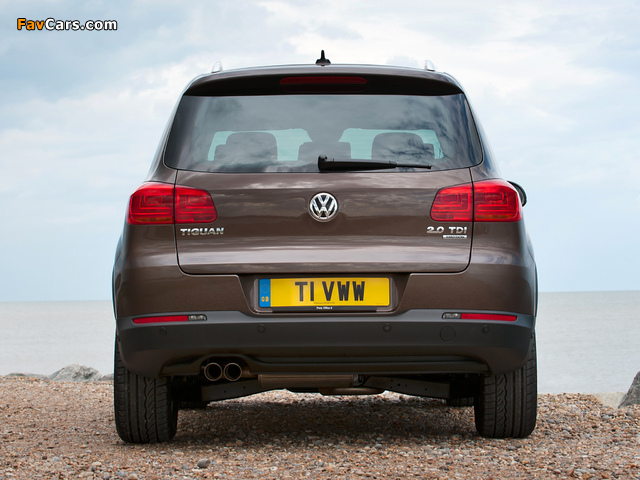 Volkswagen Tiguan Sport & Style UK-spec 2011 photos (640 x 480)