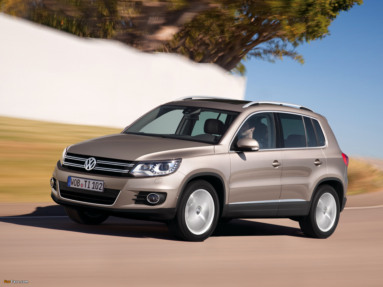 Volkswagen Tiguan Sport & Style 2011 photos (1600 x 1200)