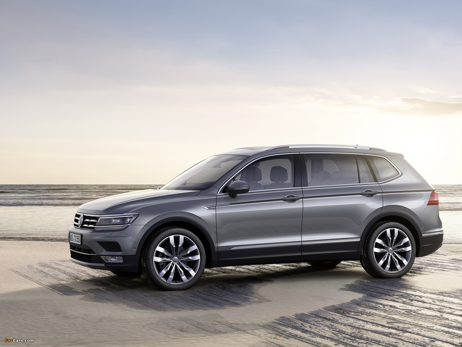 Volkswagen Tiguan Allspace 2017 wallpapers (1600 x 1200)