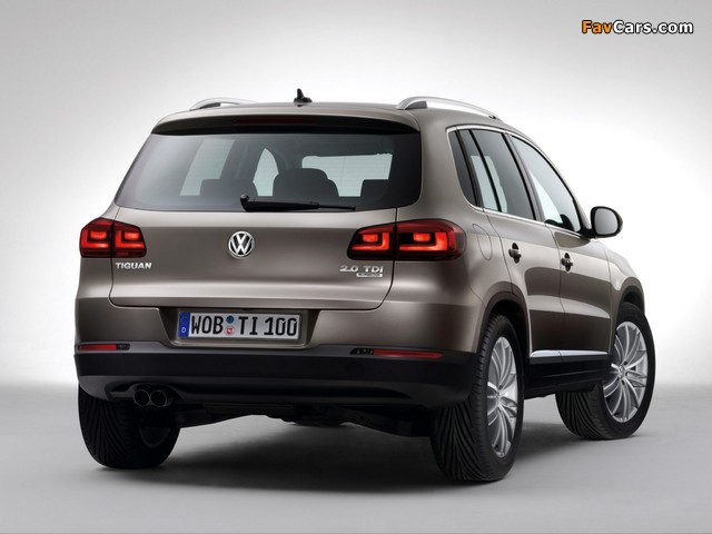 Volkswagen Tiguan Sport & Style 2011 wallpapers (640 x 480)