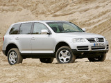 Images of Volkswagen Touareg V6 3.2 2002–06