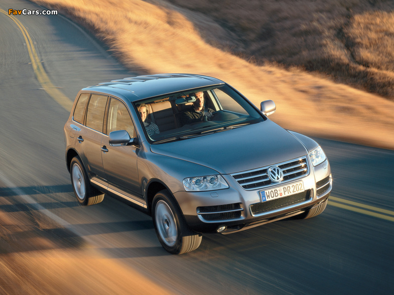 Images of Volkswagen Touareg V10 TDI 2002–07 (800 x 600)