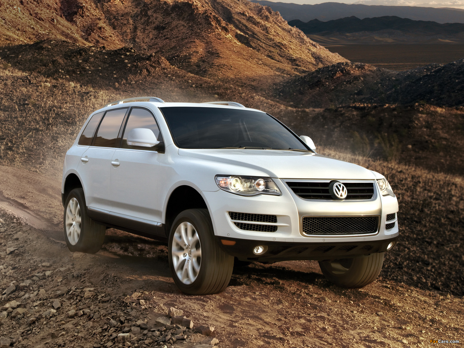 Images of Volkswagen Touareg V8 US-spec 2007–09 (1600 x 1200)