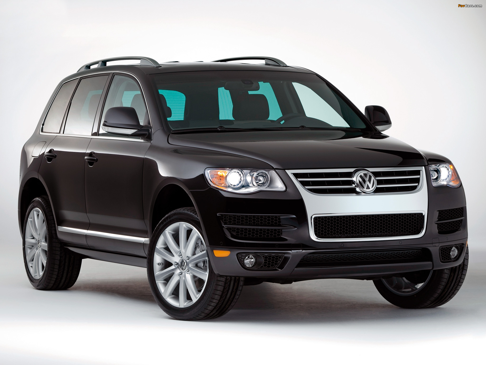 Images of Volkswagen Touareg V6 TDI Lux Limited 2009 (2048 x 1536)