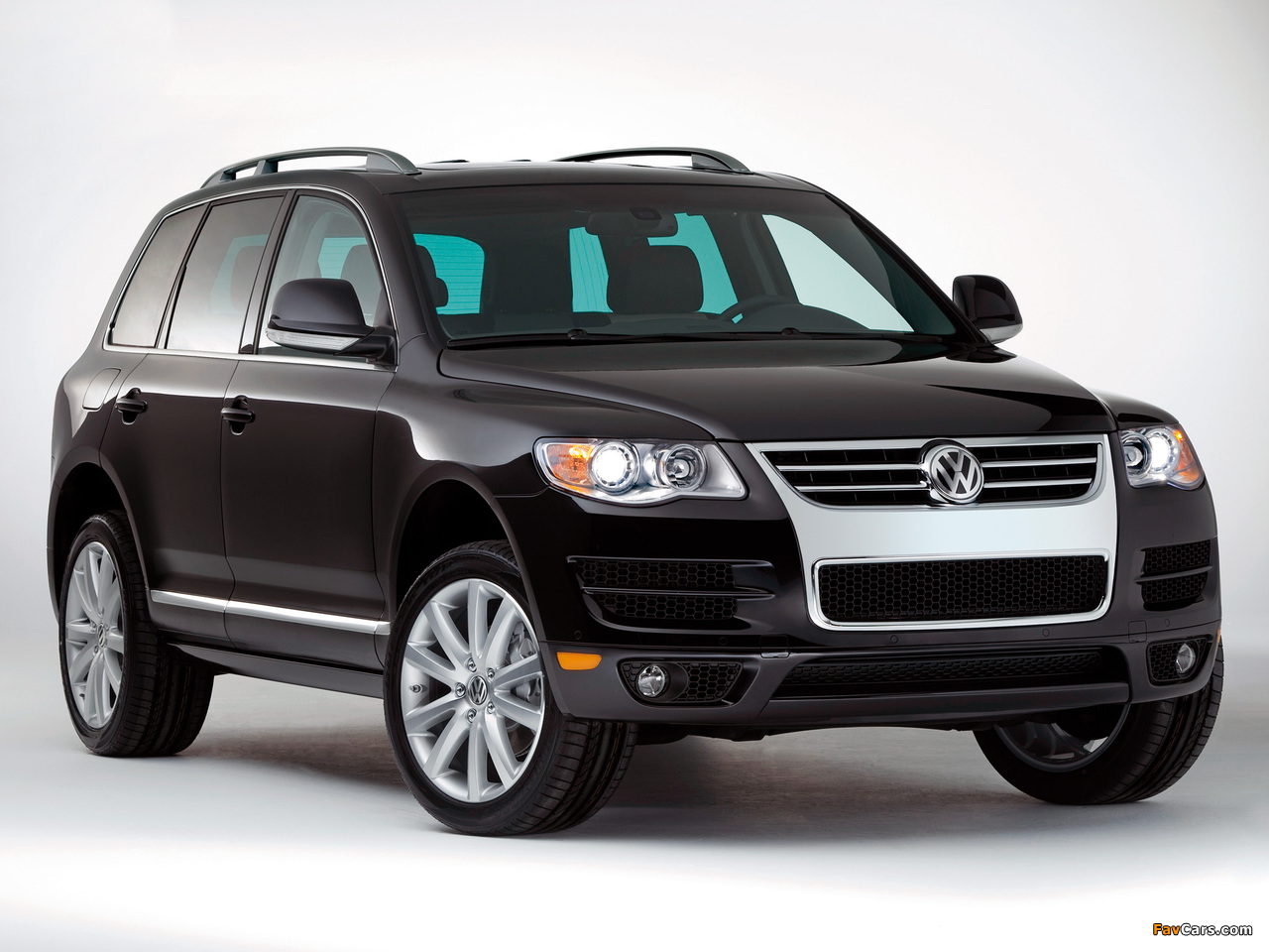 Images of Volkswagen Touareg V6 TDI Lux Limited 2009 (1280 x 960)