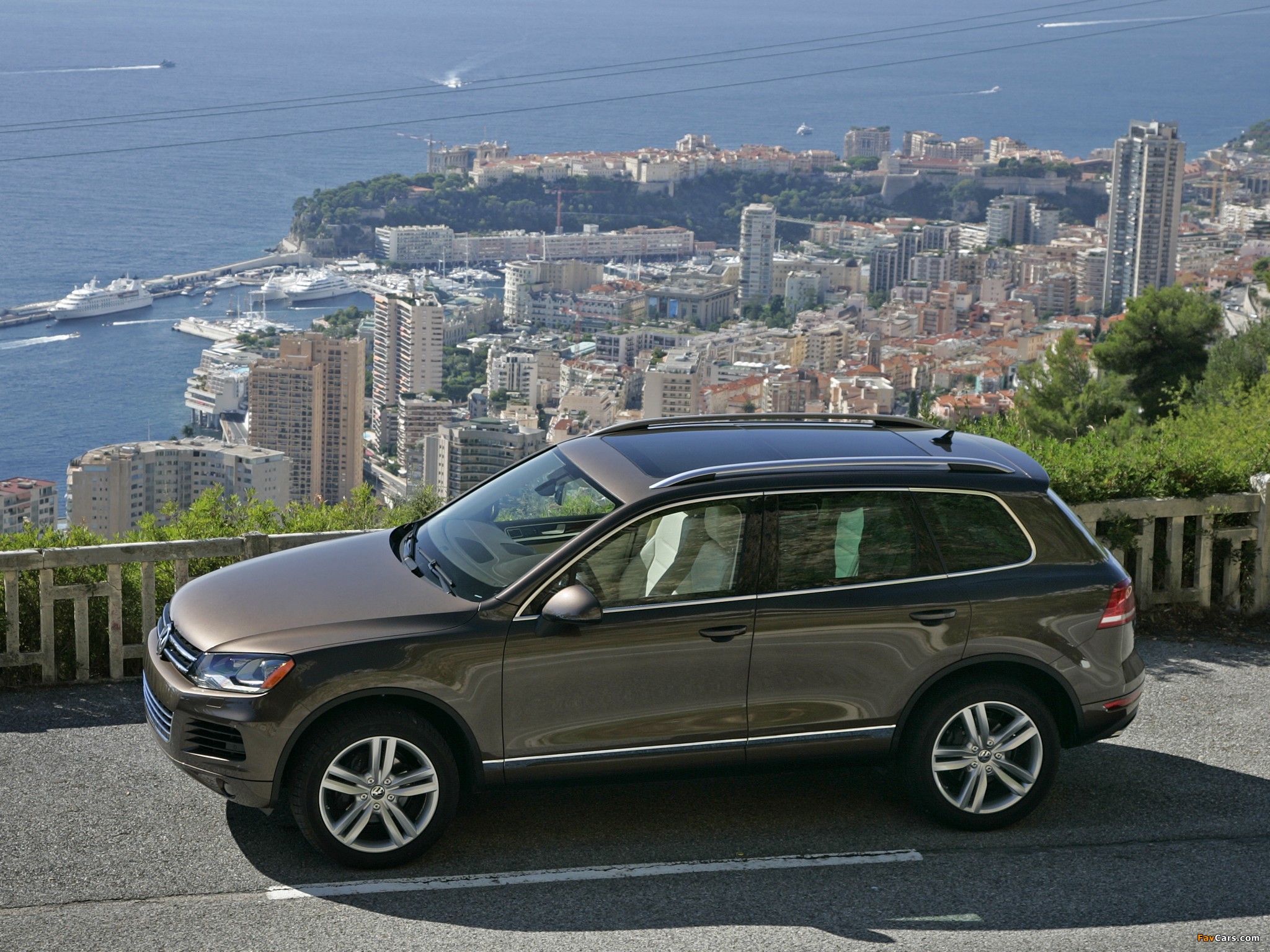 Images of Volkswagen Touareg V6 TDI US-spec 2010 (2048 x 1536)