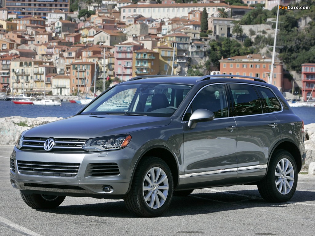 Images of Volkswagen Touareg V6 FSI US-spec 2010 (1024 x 768)