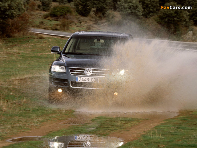 Photos of Volkswagen Touareg V6 TDI 2004–07 (640 x 480)