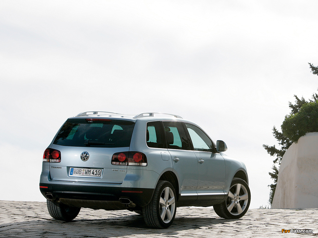Photos of Volkswagen Touareg V10 TDI 2007–09 (1024 x 768)