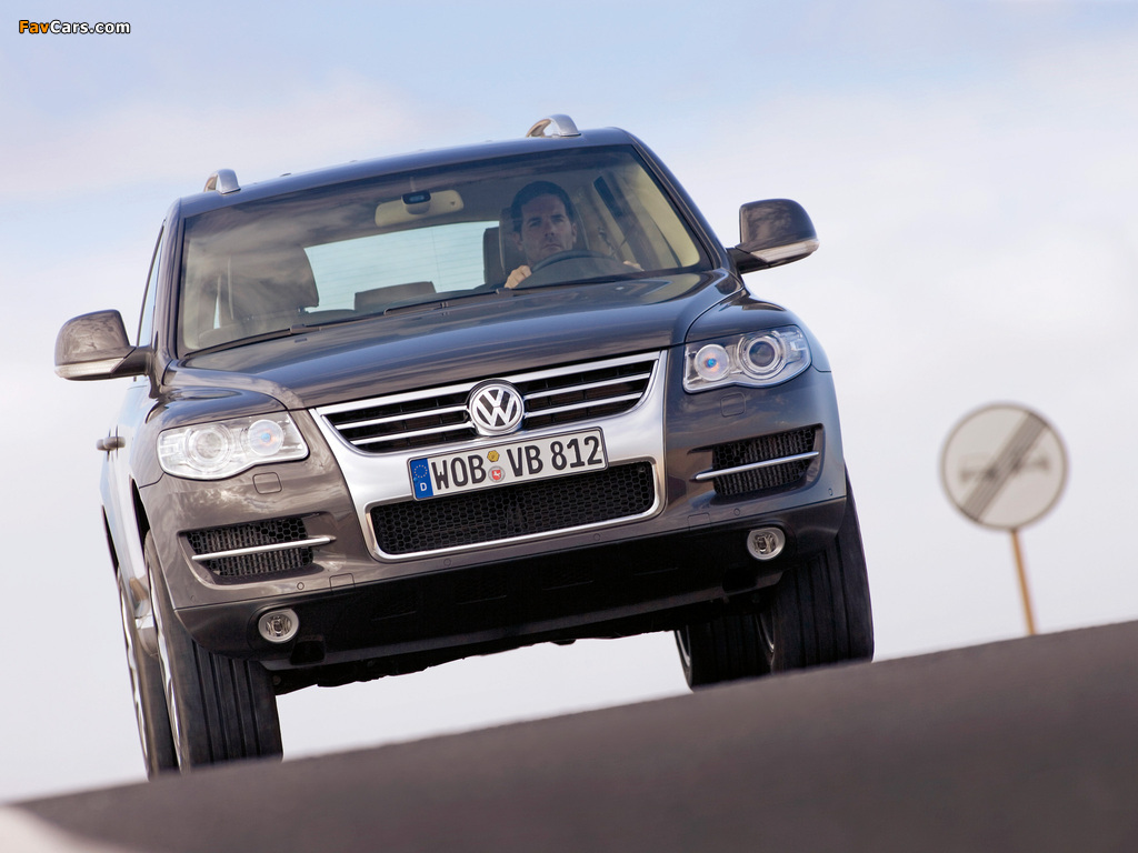 Photos of Volkswagen Touareg V10 TDI 2007–09 (1024 x 768)
