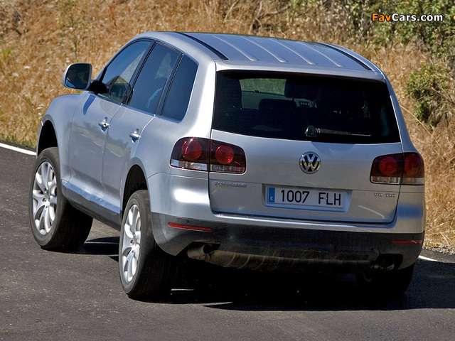 Photos of Volkswagen Touareg V6 TDI 2007–10 (640 x 480)