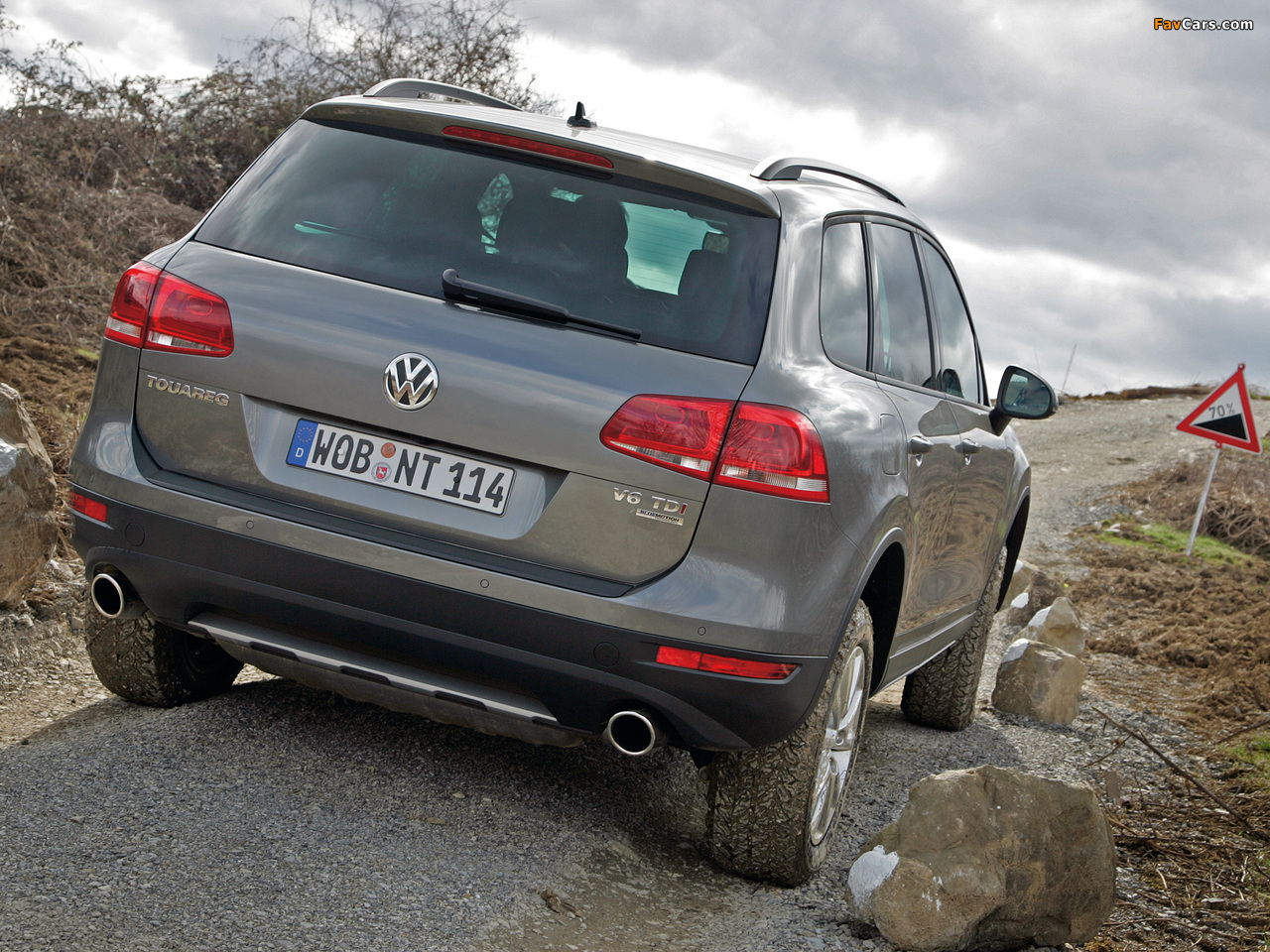Photos of Volkswagen Touareg V6 TDI Terrain Tech Paket 2010 (1280 x 960)