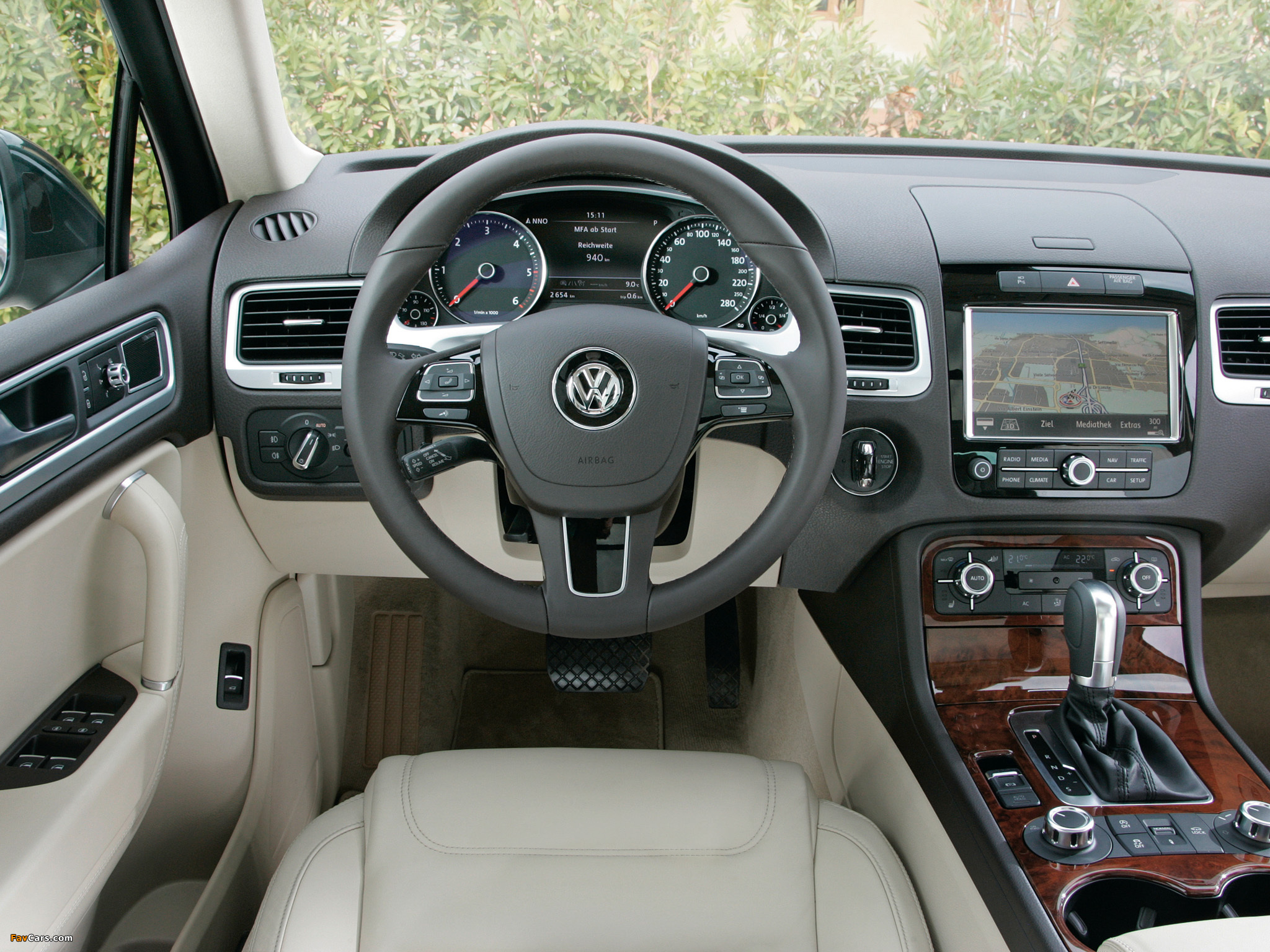 Photos of Volkswagen Touareg V6 TDI 2010 (2048 x 1536)