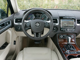 Photos of Volkswagen Touareg V6 TDI 2010