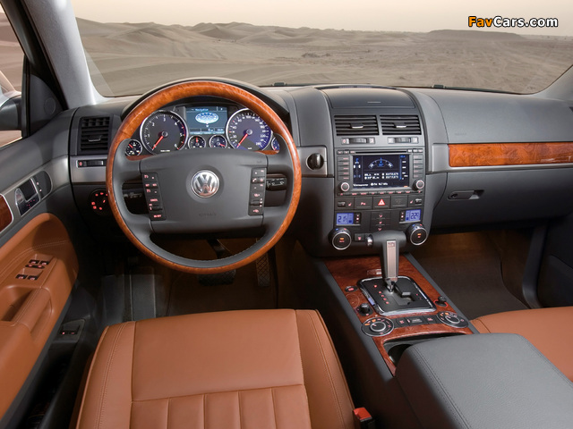 Pictures of Volkswagen Touareg V6 TDI 2007–10 (640 x 480)