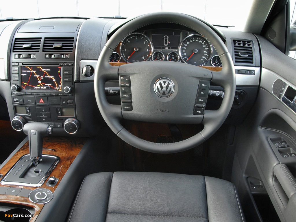 Pictures of Volkswagen Touareg V6 TDI UK-spec 2007–10 (1024 x 768)