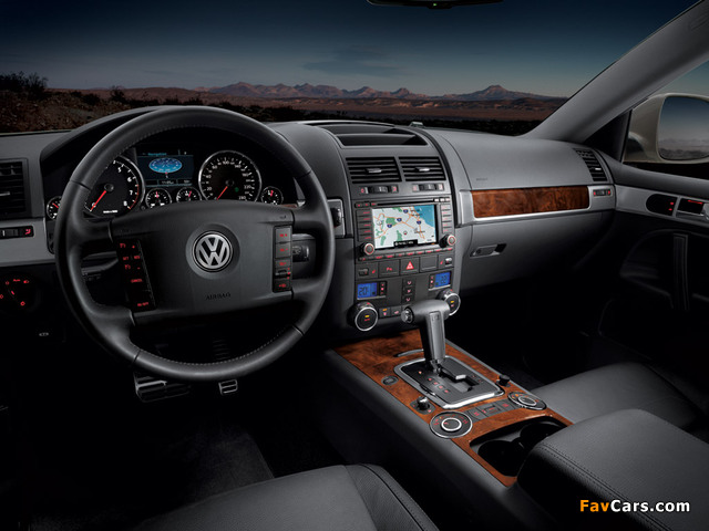 Pictures of Volkswagen Touareg V8 US-spec 2007–09 (640 x 480)