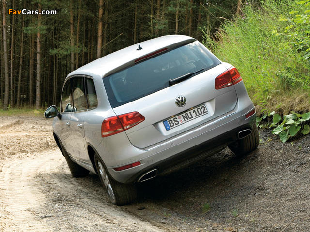 Pictures of Volkswagen Touareg Prototype 2010 (640 x 480)