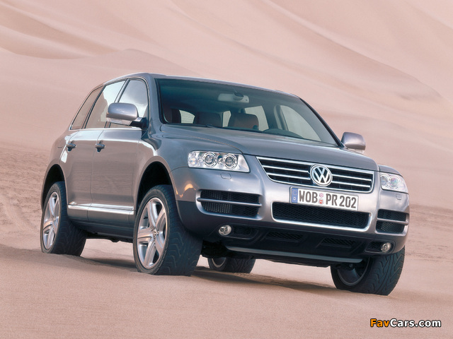Volkswagen Touareg V10 TDI 2002–07 images (640 x 480)