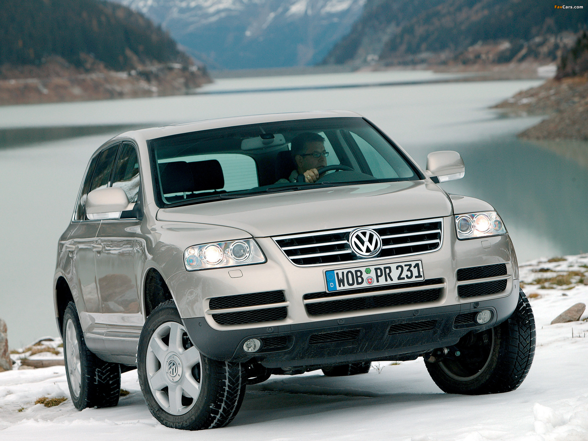 Volkswagen Touareg V6 3.2 2002–06 pictures (2048 x 1536)
