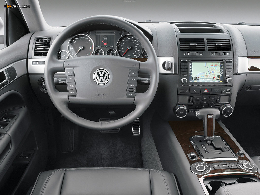 Volkswagen Touareg V10 TDI US-spec 2002–07 pictures (1024 x 768)