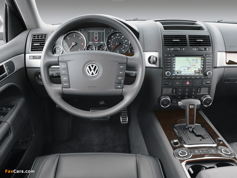 Volkswagen Touareg V10 TDI US-spec 2002–07 pictures (800 x 600)