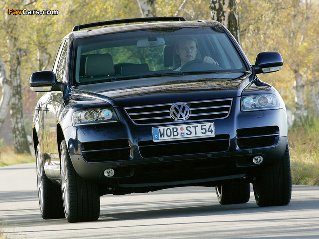 Volkswagen Touareg V6 TDI 2004–07 photos (640 x 480)