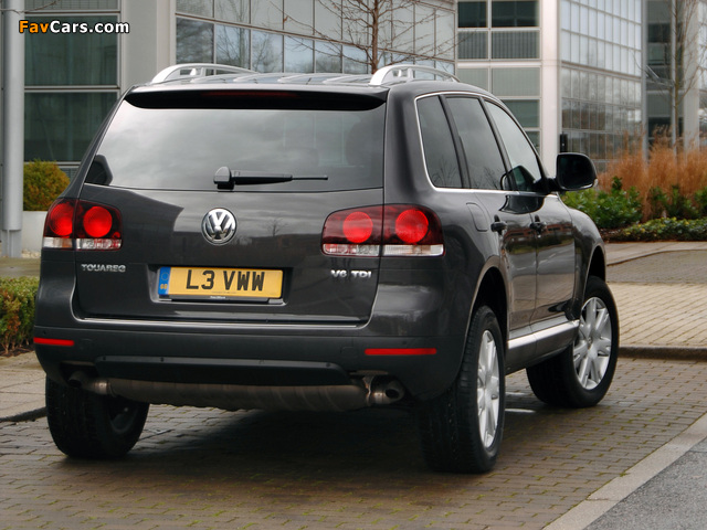 Volkswagen Touareg V6 TDI UK-spec 2007–10 images (640 x 480)