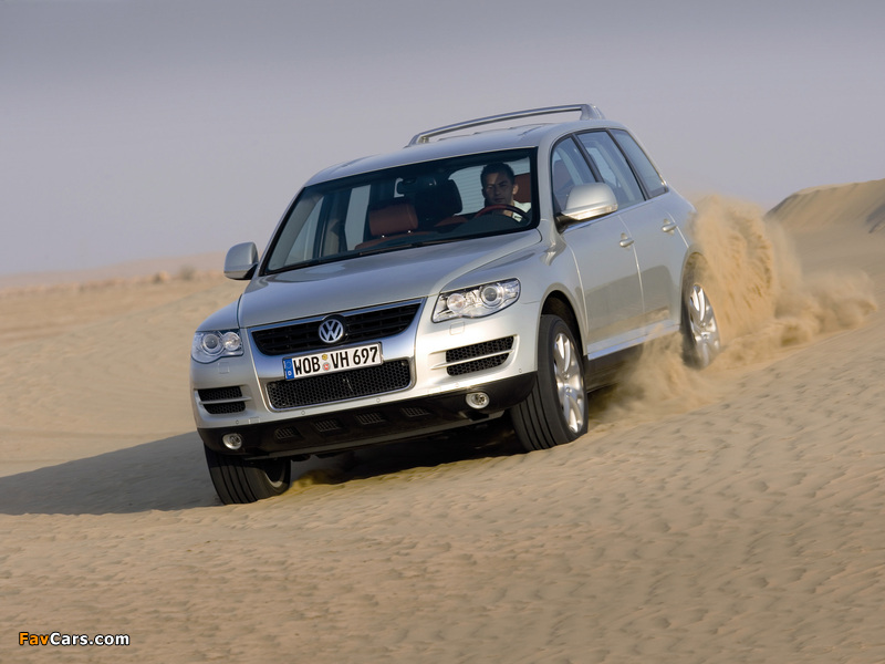 Volkswagen Touareg V6 TDI 2007–10 photos (800 x 600)