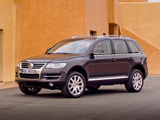 Volkswagen Touareg V10 TDI 2007–09 wallpapers