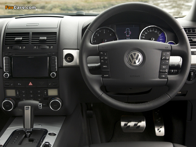 Volkswagen Touareg R50 UK-spec 2007–09 wallpapers (640 x 480)