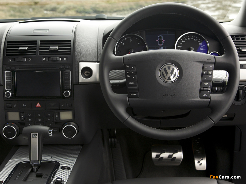 Volkswagen Touareg R50 UK-spec 2007–09 wallpapers (800 x 600)