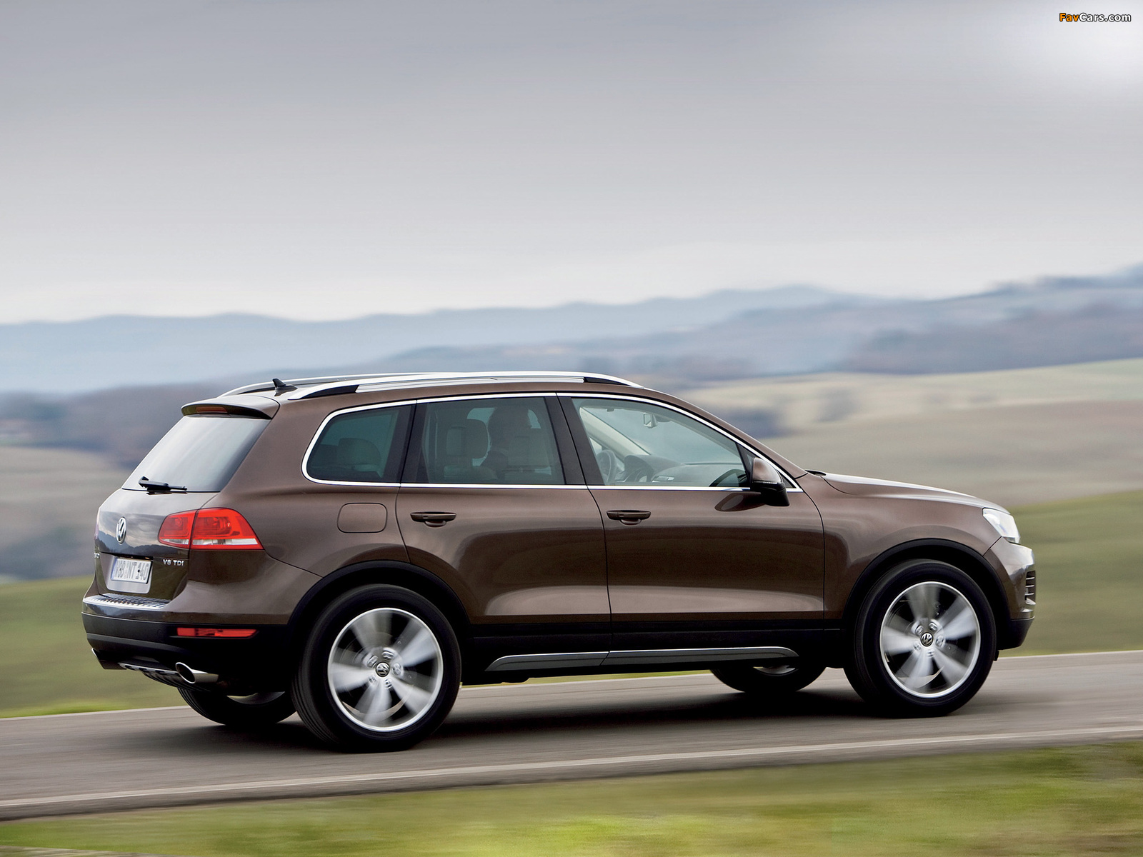 Volkswagen Touareg V8 TDI 2010 photos (1600 x 1200)