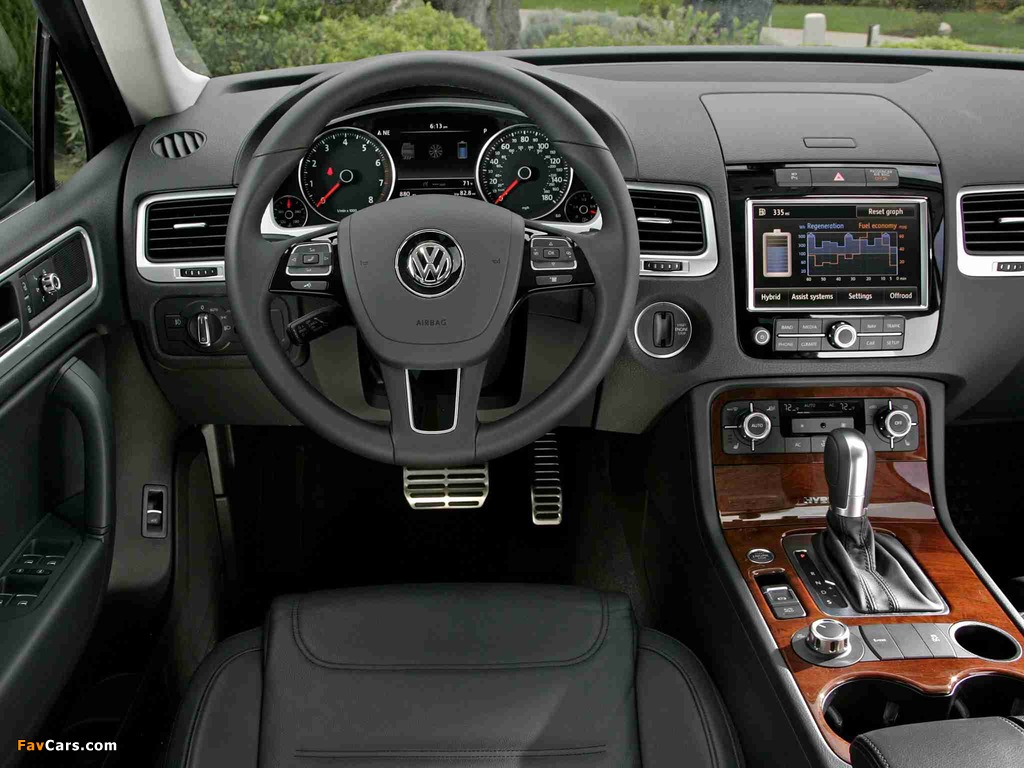 Volkswagen Touareg Hybrid US-spec 2010 photos (1024 x 768)