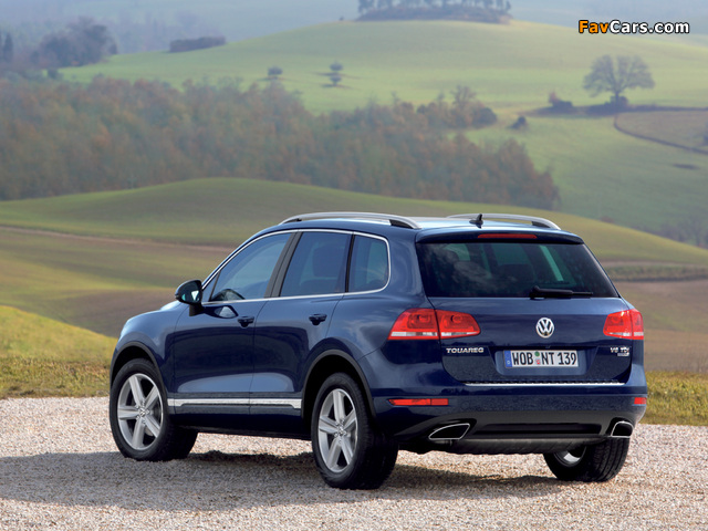 Volkswagen Touareg V6 TDI 2010 wallpapers (640 x 480)