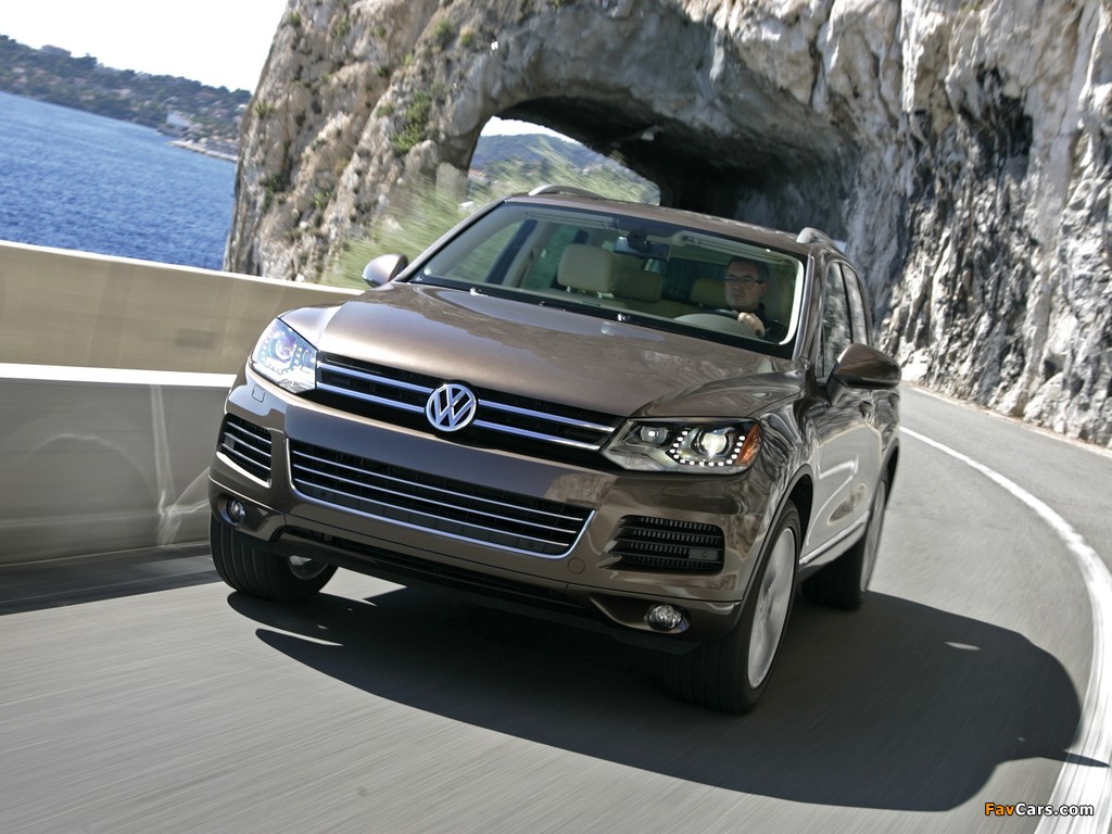 Volkswagen Touareg V6 TDI US-spec 2010 wallpapers (1024 x 768)