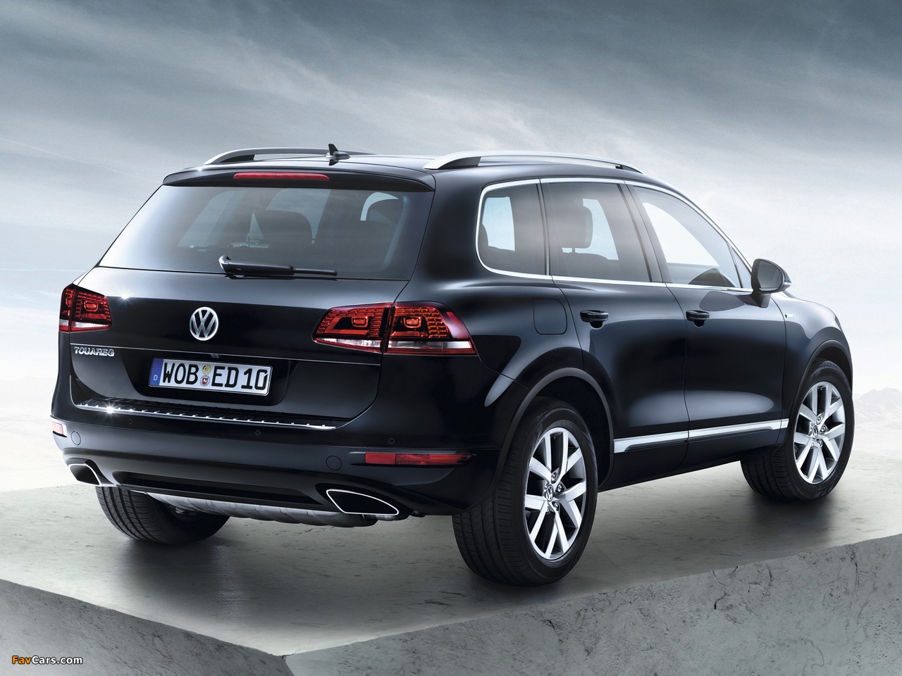 Volkswagen Touareg Edition X 2012 wallpapers (1280 x 960)