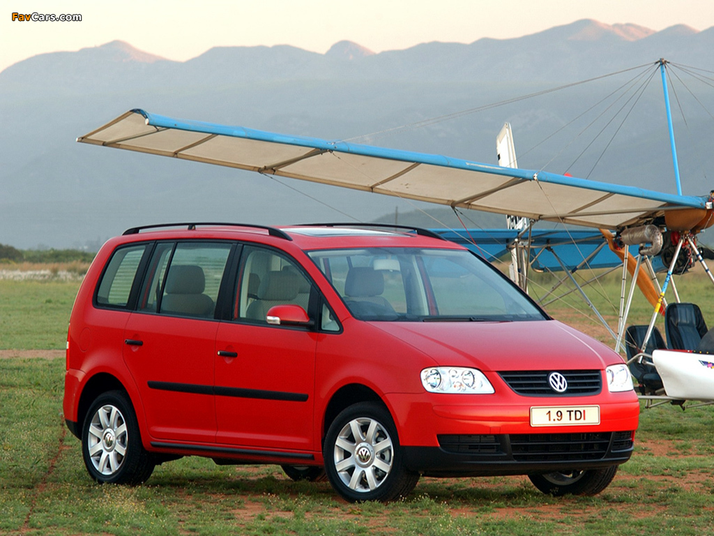 Images of Volkswagen Touran ZA-spec 2003–06 (1024 x 768)