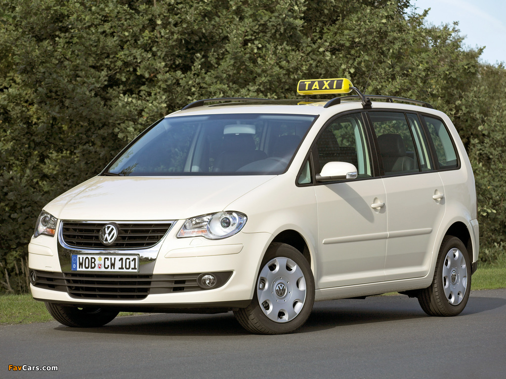 Images of Volkswagen Touran EcoFuel Taxi 2007–10 (1024 x 768)