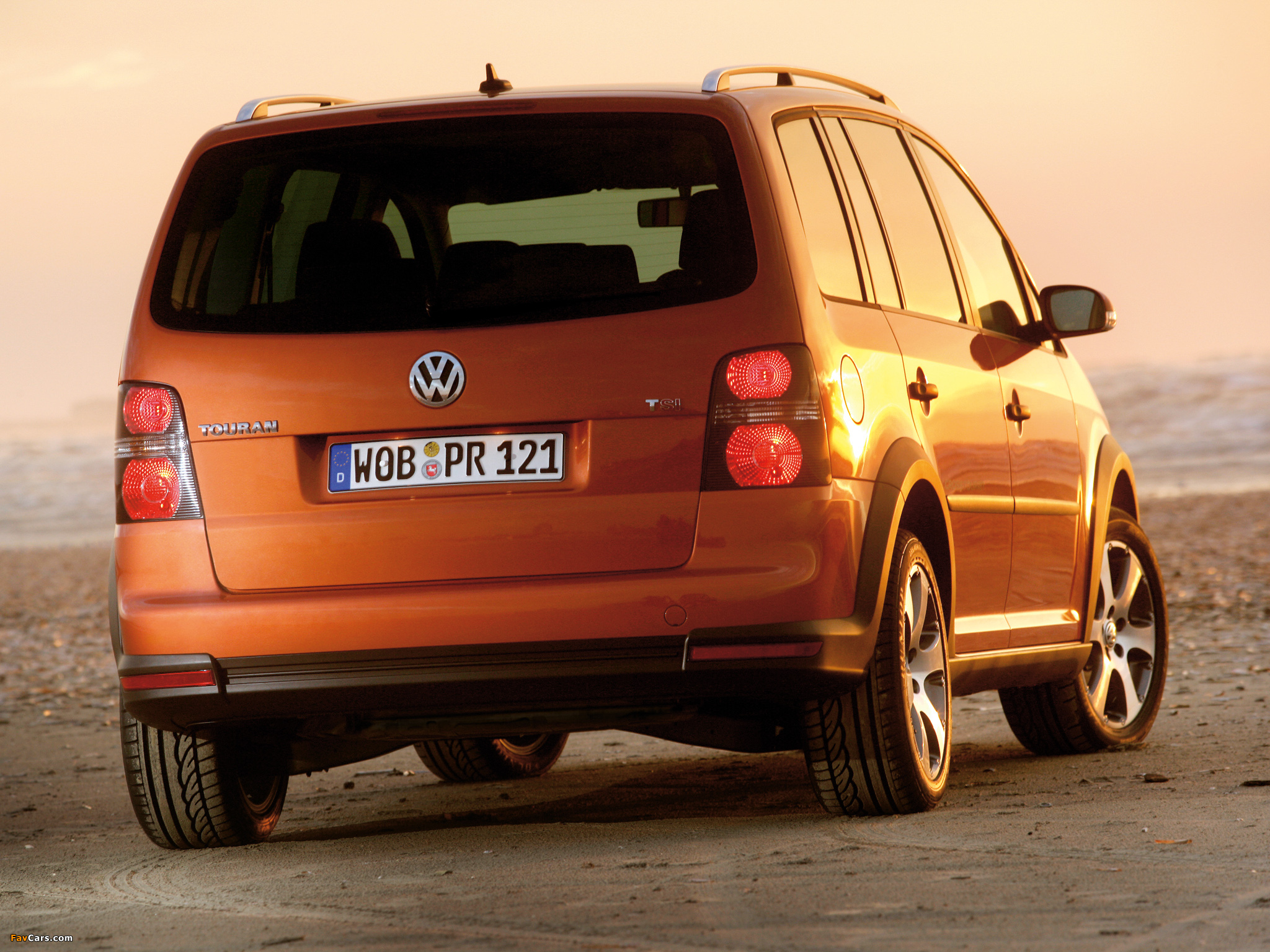 Images of Volkswagen CrossTouran 2007 (2048 x 1536)