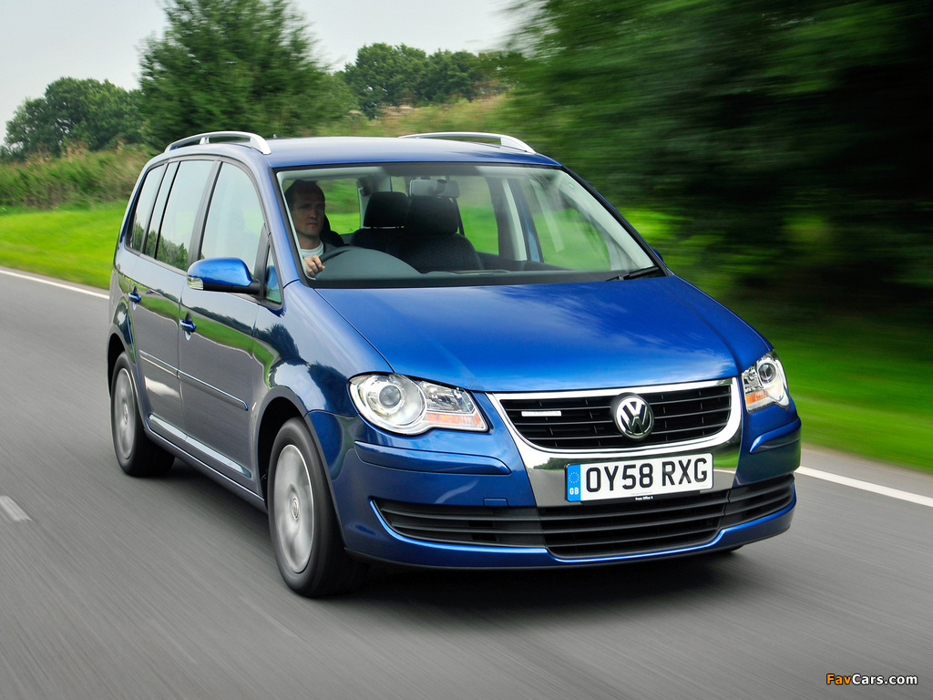 Images of Volkswagen Touran BlueMotion 2008–10 (1024 x 768)