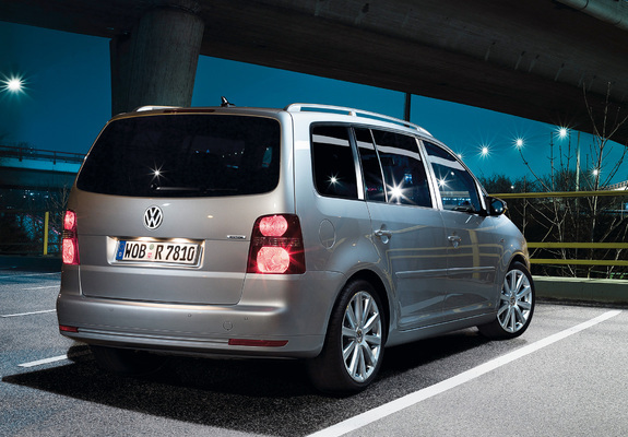 Images of Volkswagen Touran R-Line Edition 2009–10