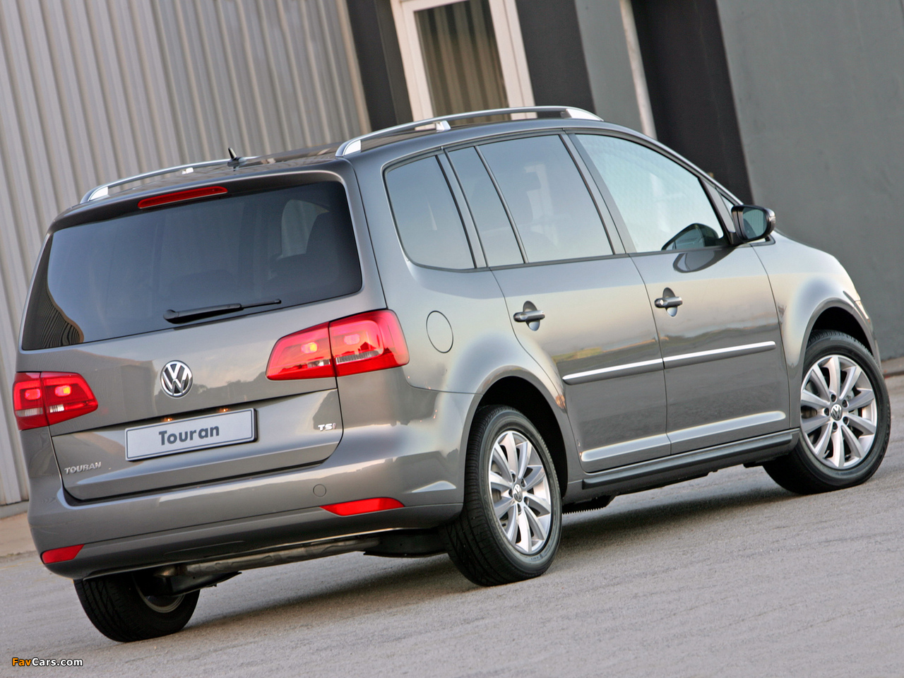 Images of Volkswagen Touran ZA-spec 2010 (1280 x 960)